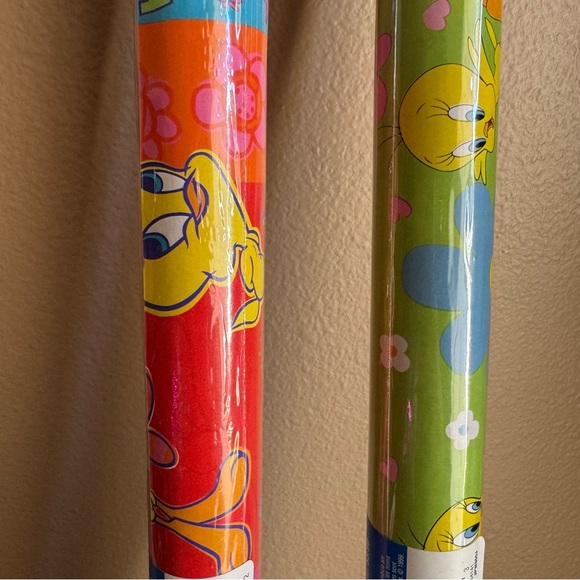 Vintage 1999/2000 Hallmark NIP Tweety Bird wrapping paper tubes set of 2 - Picture 7 of 16